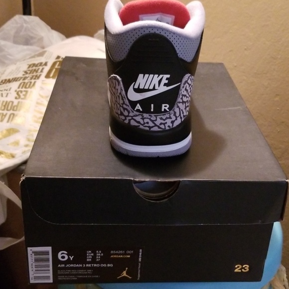 Jordan kids size 6y - Picture 2 of 2